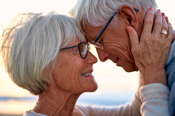 L'intimité des seniors : 5 conseils pour raviver la passion